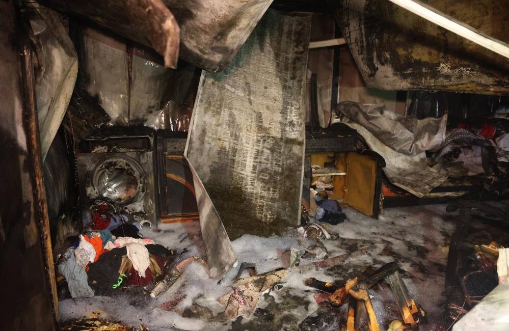 Hatay’ın Antakya ilçesi Narlıca Mahallesi’nde, depremzedelerin yaşadığı bir konteyner evde