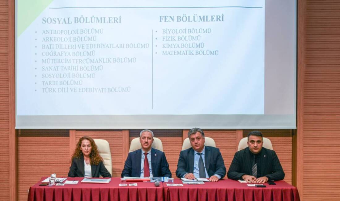 HMKÜ Akademik Kurulu, Yeniden Yapılanma ve Stratejik Hedefleri Ele Aldı Hatay Mustafa Kemal Üniversitesi (HMKÜ) Rektörü Prof. Dr. Veysel Eren,