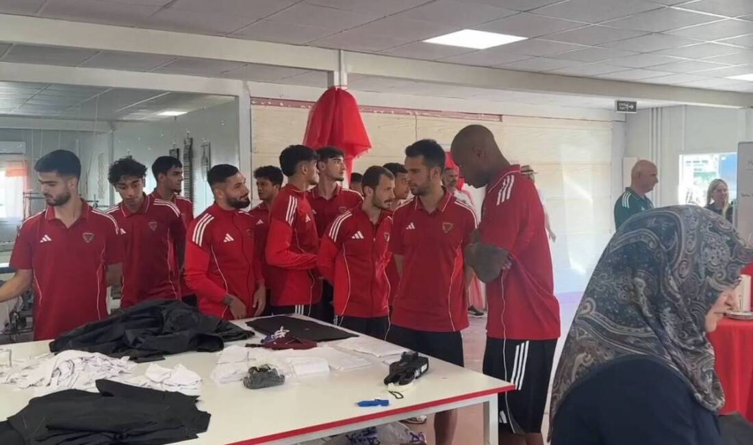 Hatay’ın İskenderun ilçesinde 6 Şubat 2023’teki depremlerin ardından açılan dikiş