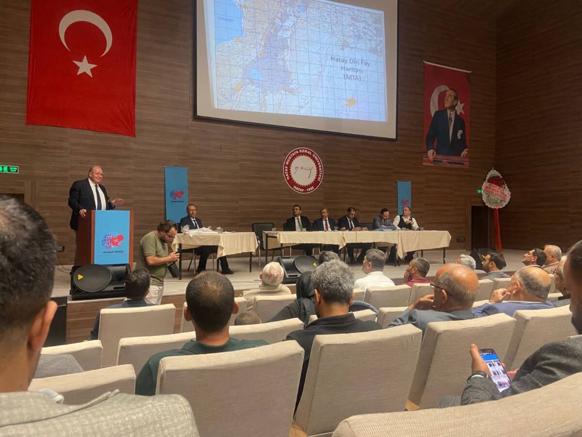 Kırıkhan Belediyesi’nin katkılarıyla, Kırıkhan Belediye Başkanı Ömer Erdal Çelik ve