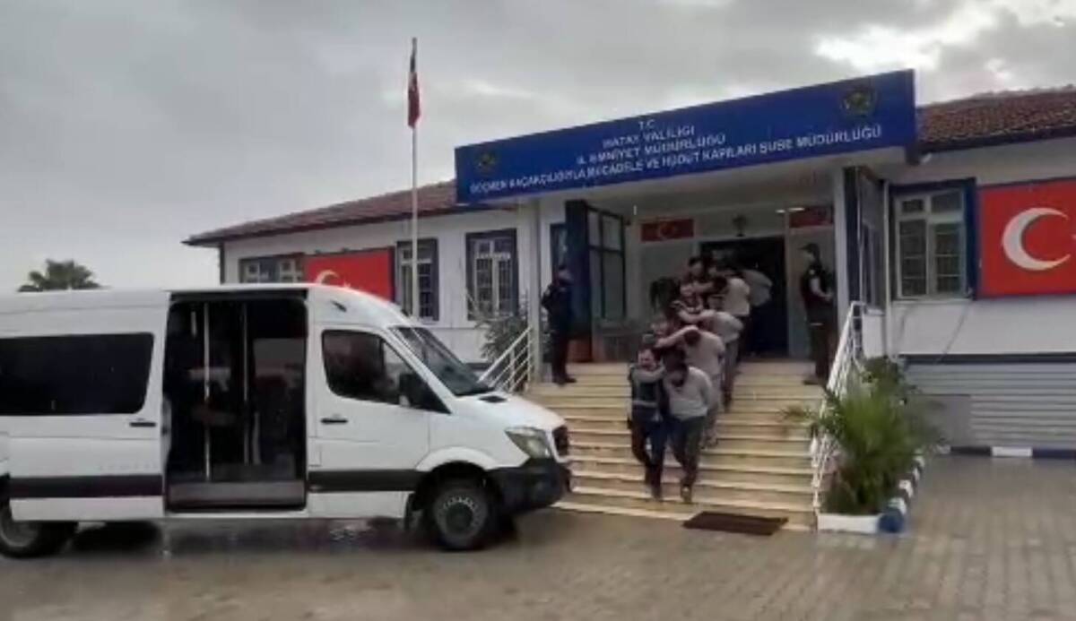 Hatay Cumhuriyet Başsavcılığı koordinesinde yürütülen Göçmen Kaçakçılığı soruşturması kapsamında yapılan