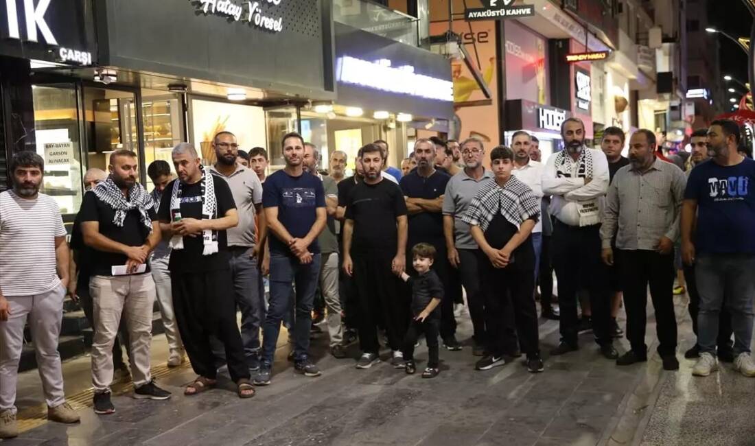 Hatay’da, Peygamber Sevdalıları Vakfı öncülüğünde İsrail’in Küresel Sumud Filosu’na yönelik