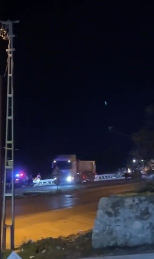 Hatay’da feci kaza: Kontrolden çıkan otomobil can aldı Hatay’da meydana gelen trafik kazasında, kontrolden çıkan otomobilin bariyerlere çarpması