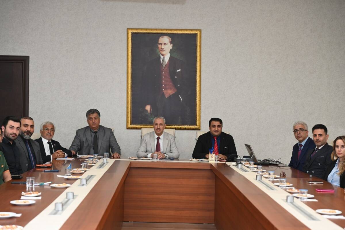 Hatay Mustafa Kemal Üniversitesi (HMKÜ) Rektörü Prof. Dr. Veysel Eren,