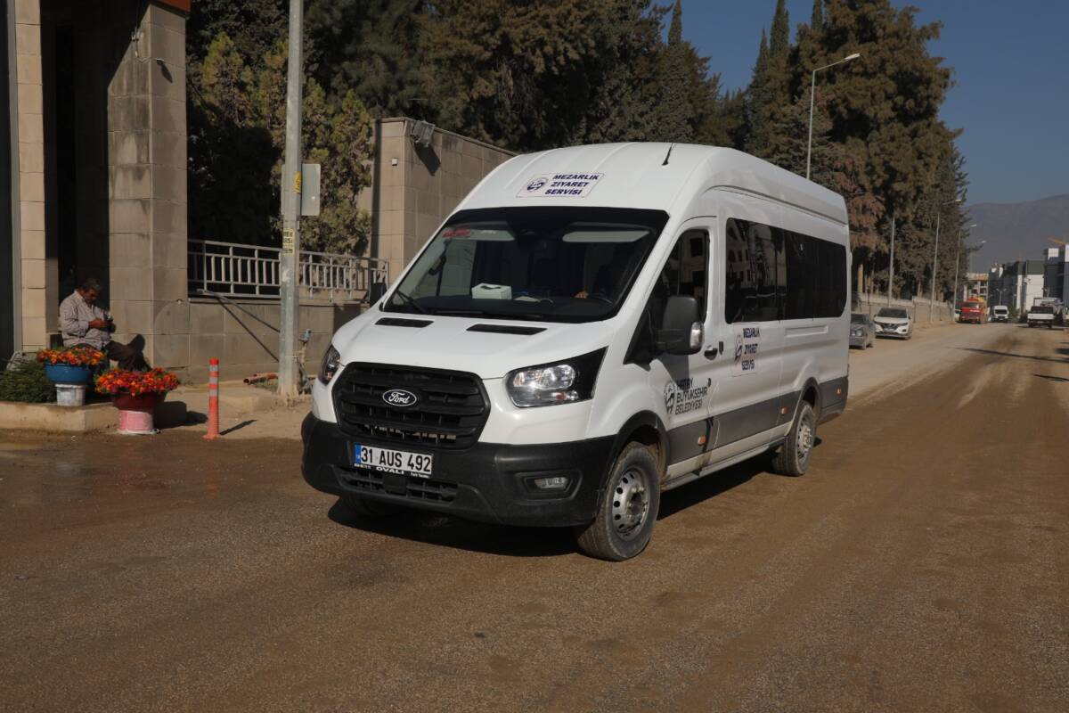 Hatay Büyükşehir Belediyesi (HBB), vatandaşların asri mezarlıklara kolay ulaşımını sağlamak