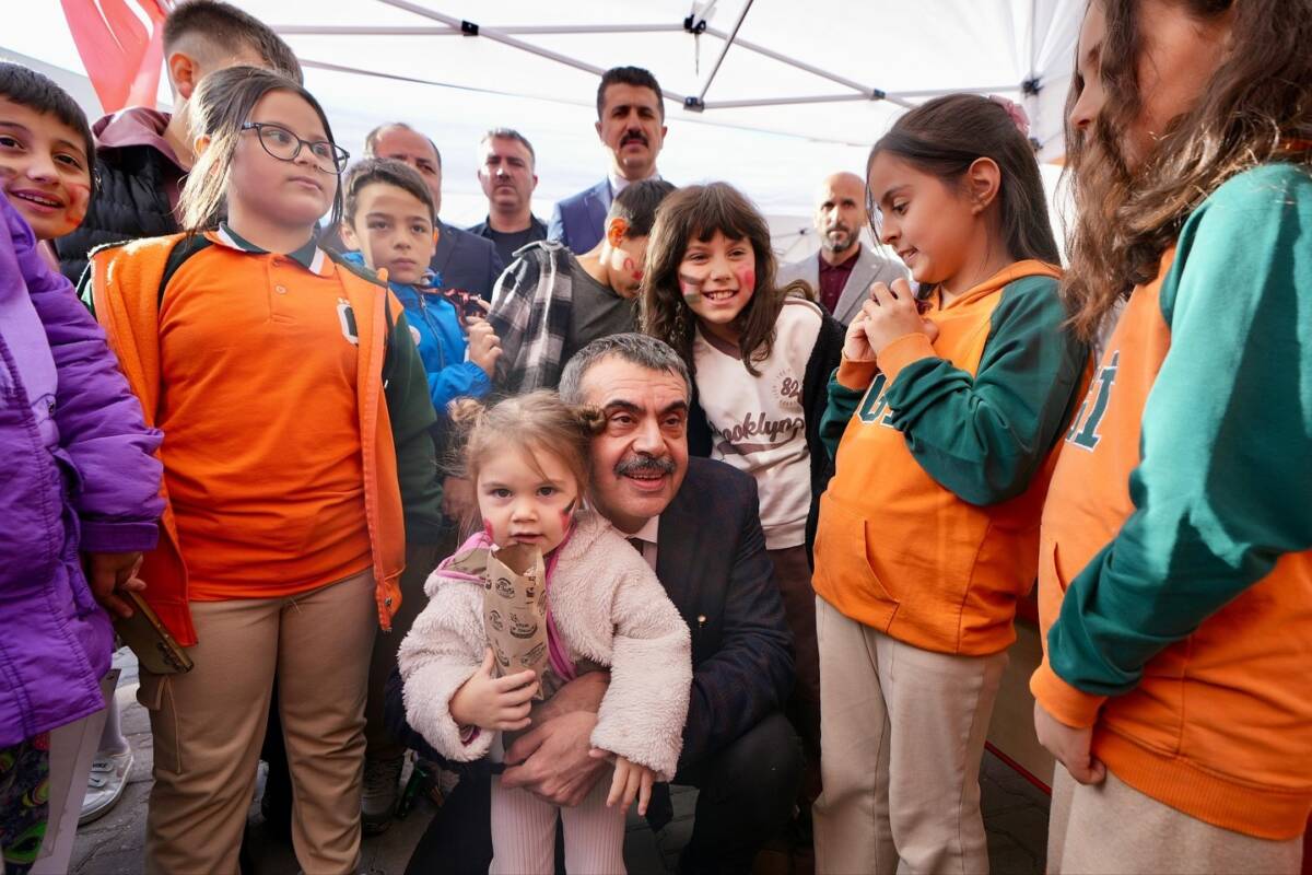 Milli Eğitim Bakanlığı, “Erdem, Değer, Eylem” modeliyle gençleri barışçıl, demokratik