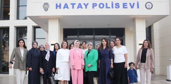 Polis Eşleri Derneği Hatay Şubesi Olağanüstü Genel Kurulunu Gerçekleştirdi Polis Eşleri Derneği Hatay Şubesi’nin Olağanüstü Genel Kurul Toplantısı, Hatay