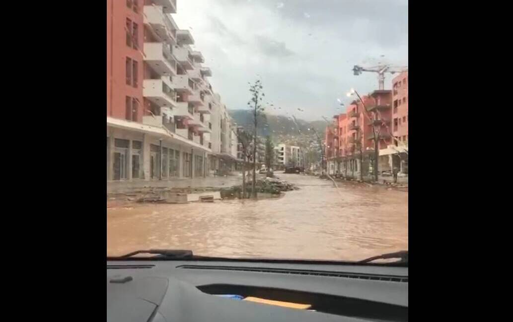 Bakan Kurum’un “Küllerinden doğan Hatay” paylaşımı, birkaç gün süren yağışla