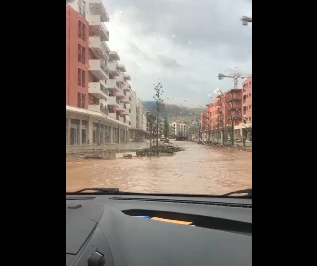 Bakan Kurum’un “Küllerinden doğan Hatay” paylaşımı, birkaç gün süren yağışla