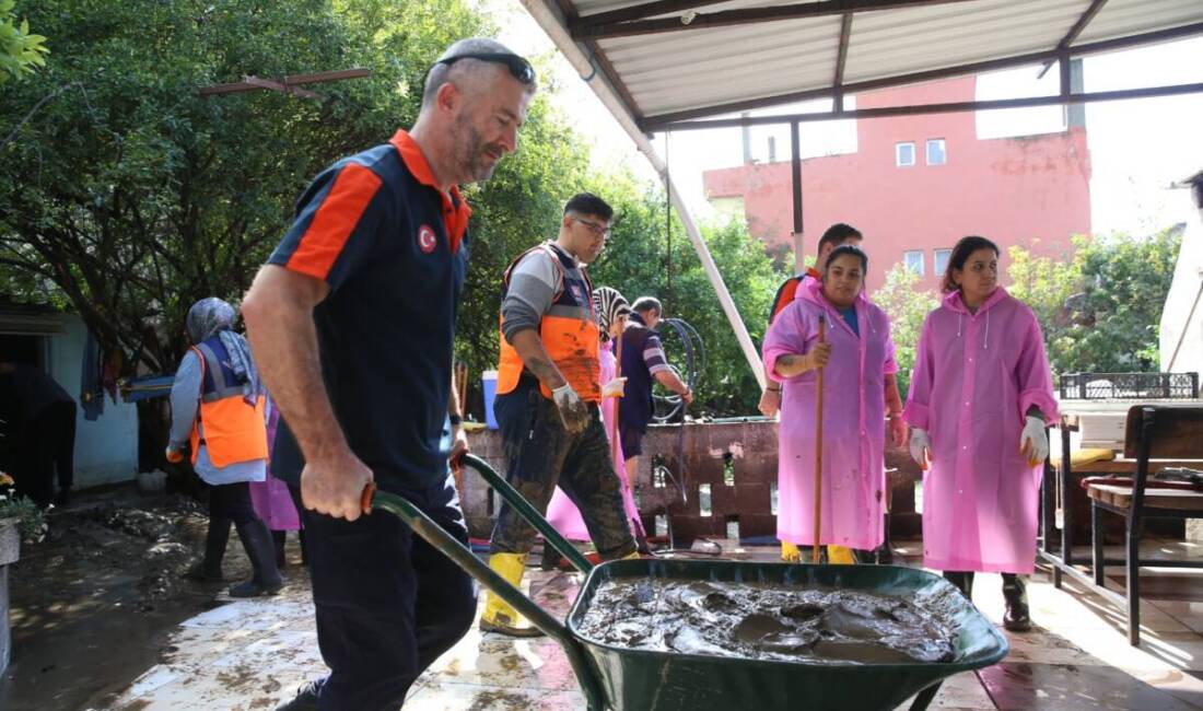Hatay’ın Payas ilçesinde etkili olan sağanak yağışın ardından Cumhuriyet ve