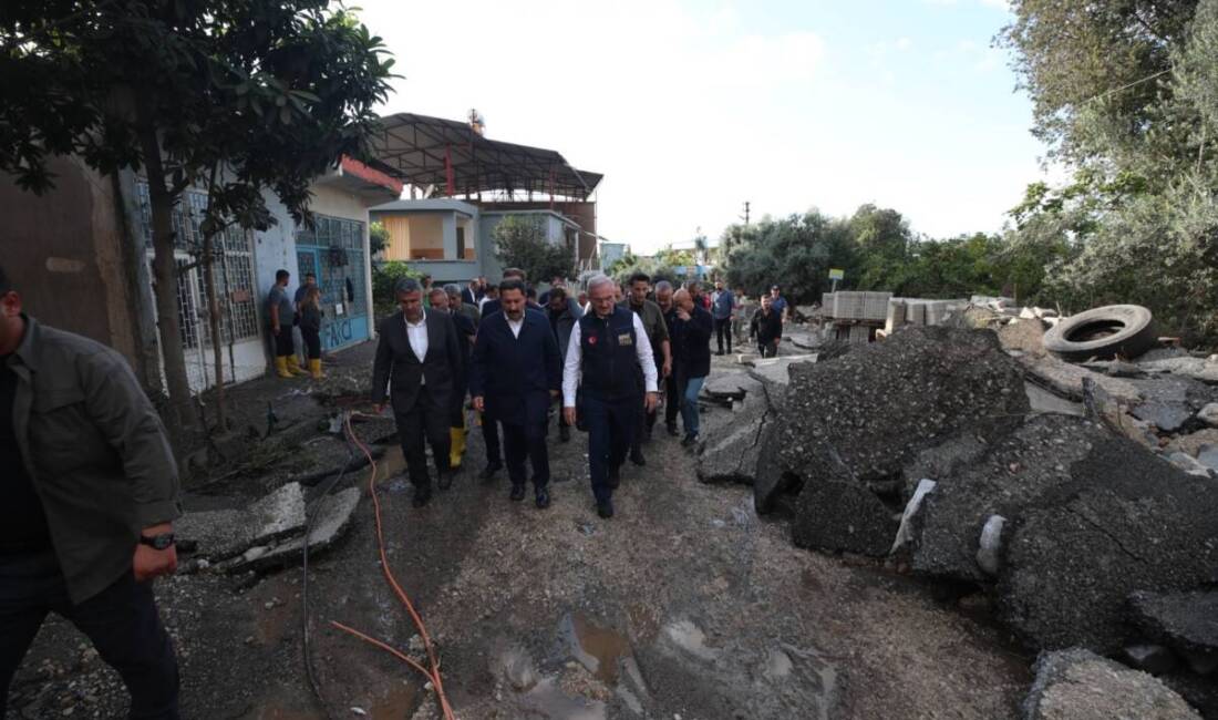Sağanak Sonrası Payas’ta Üst Düzey İnceleme Hatay’ın Payas ilçesinde etkili olan sağanak yağışın ardından bölgede incelemelerde