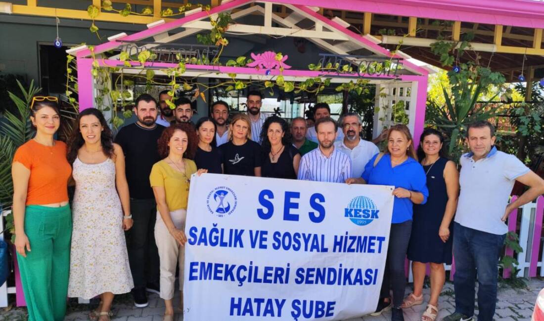 Ses Hatay şube: “Alın Terimiz Bankaların Karına Kurban Ediliyor!” SES Hatay Şube Eş Başkanı Nilgün Aşkar, Sağlık Bakanlığı ile