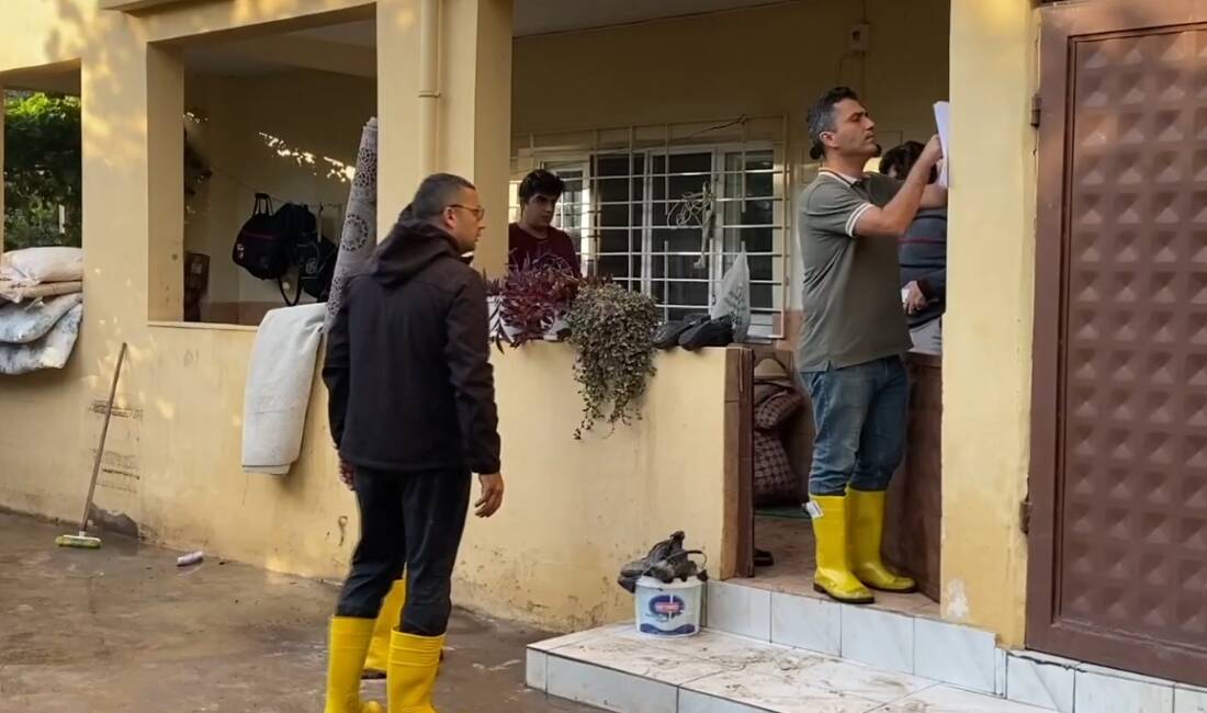 Hatay’ın Payas ilçesinde gece başlayan ve sabah saatlerinde etkisini artıran