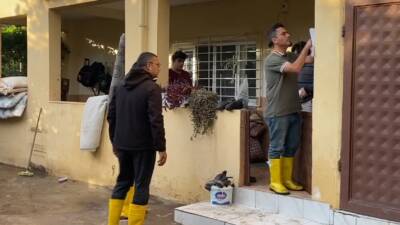 Hatay’ın Payas ilçesinde gece başlayan ve sabah saatlerinde etkisini artıran