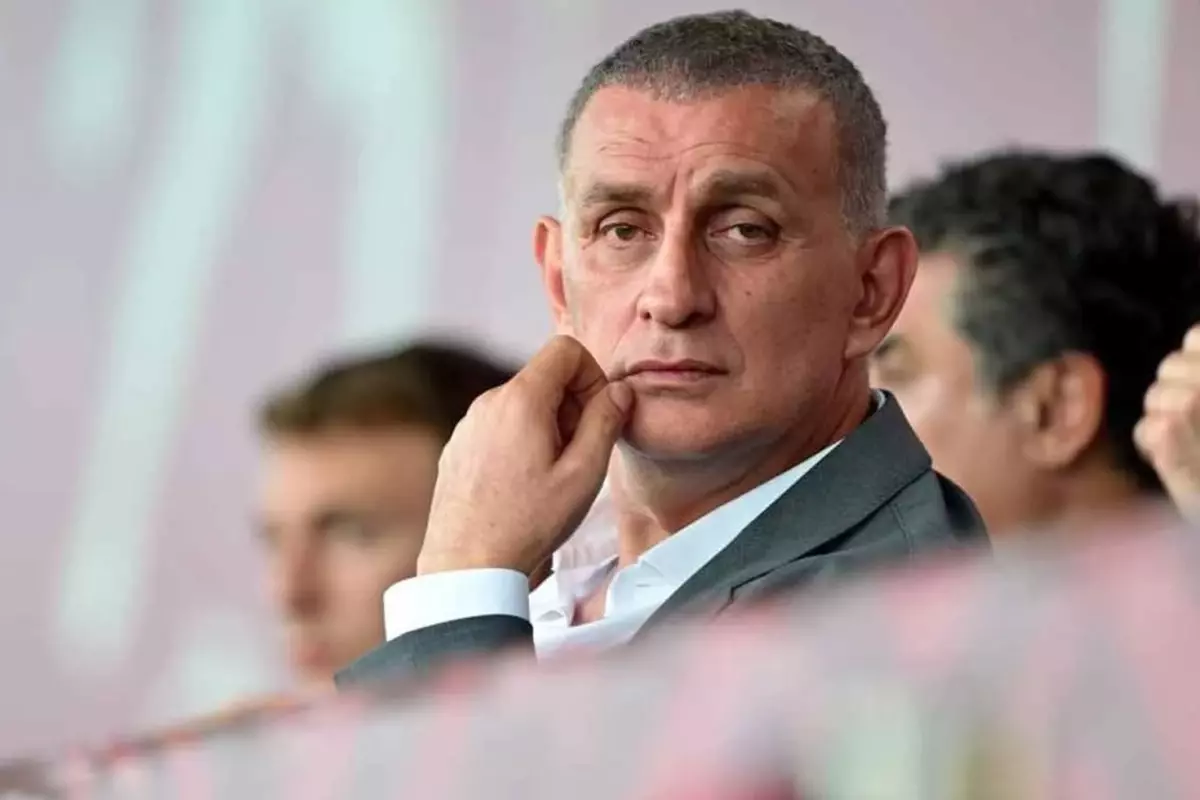 Türk Futbolunda Şok! Bahis Skandalı Gündemde Türkiye Futbol Federasyonu (TFF) Başkanı İbrahim Hacıosmanoğlu, düzenlediği basın toplantısında