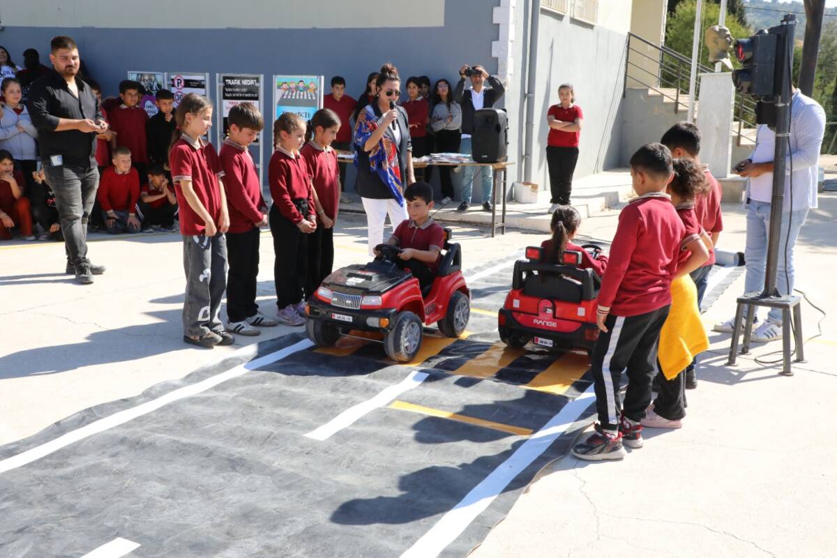 Hatay Büyükşehir Belediyesi (HBB), çocuklara trafik bilincini erken yaşta kazandırmayı