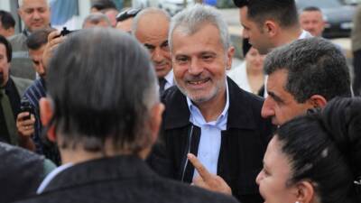 Hatay Büyükşehir Belediye Başkanı Mehmet Öntürk, Samandağ ilçesine yaptığı ziyarette