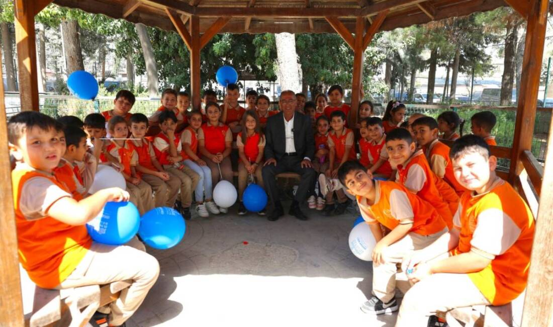 Antakya Belediye Başkanı İbrahim Naci Yapar, Haydar Mursaloğlu İlkokulu’nda düzenlenen