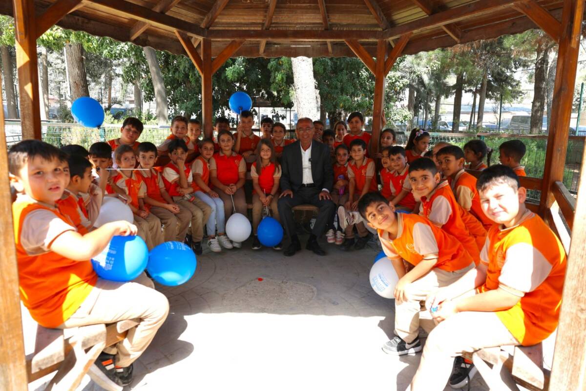 Antakya Belediye Başkanı İbrahim Naci Yapar, Haydar Mursaloğlu İlkokulu’nda düzenlenen