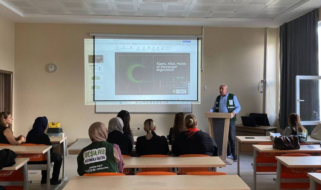 Hatay’da, Yeşilay tarafından kadın muhtarlara yönelik bağımlılıkla mücadele eğitimi gerçekleştirildi.