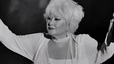 Türk Sanat Müziği’nin efsane ismi Muazzez Abacı, 78 yaşında hayatını