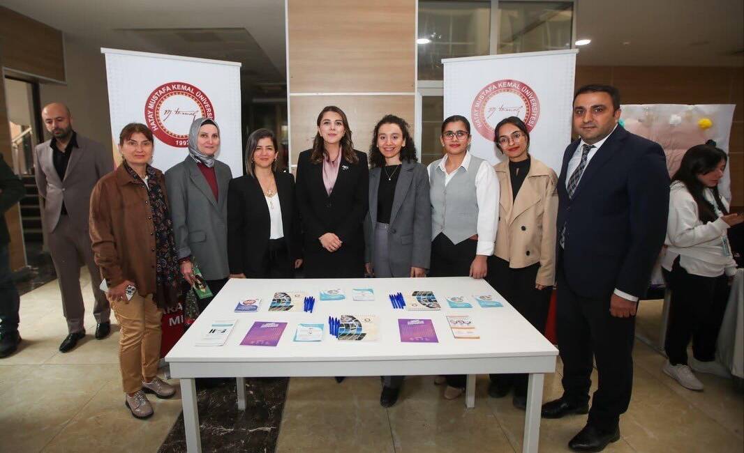 Hatay’da 25 Kasım Buluşması: “Kadınlar Ekonomiye Daha Güçlü Dâhil Edilecek” Hatay Valiliği tarafından, 25 Kasım Kadına Yönelik Şiddete Karşı Uluslararası