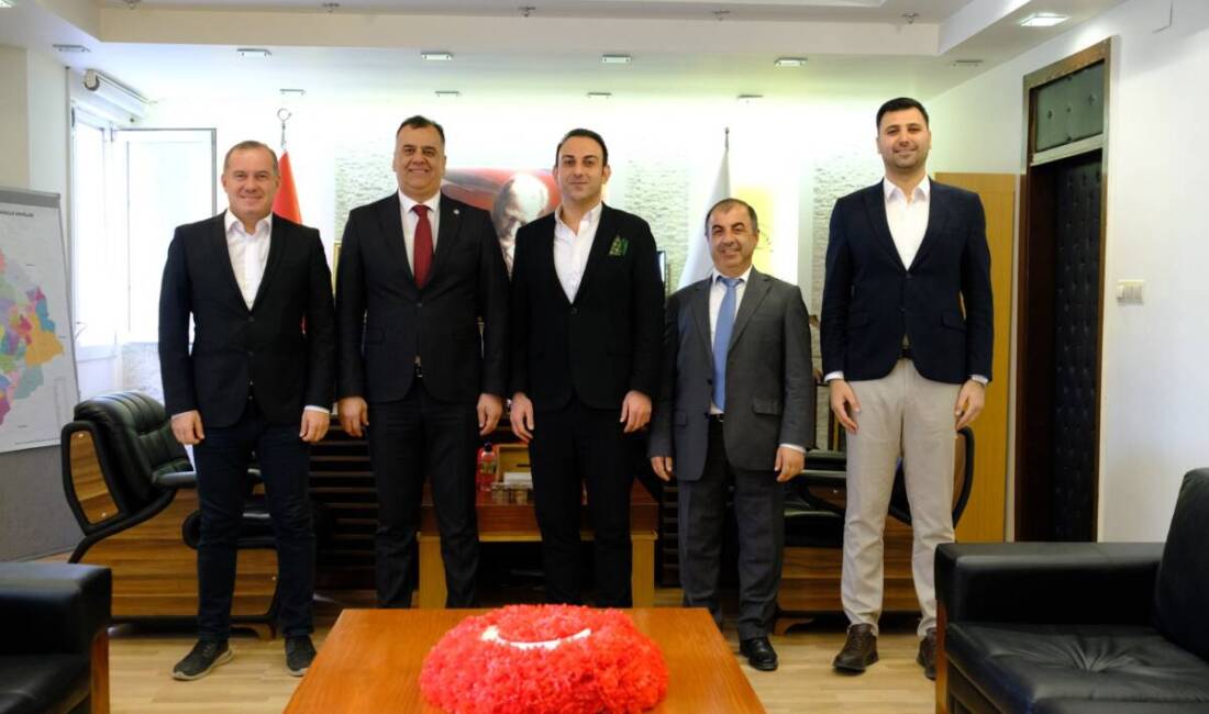 Hatay Barosu Başkanı Av. Hatay Tut, Defne Belediye Başkanı Halil