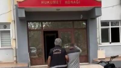 Hatay Emniyet Müdürlüğü ekipleri, aranan şahıslara yönelik yürüttükleri çalışmalar kapsamında
