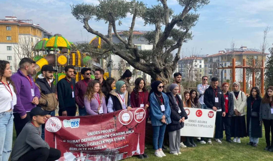 HMKÜ Toplulukları 2025’i Etkinliklerle Dolu Geçirdi Hatay Mustafa Kemal Üniversitesi (HMKÜ) öğrencileri, 2025 yılı boyunca düzenledikleri