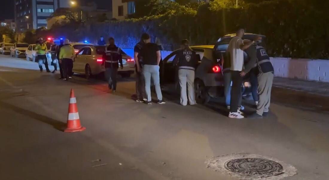 İskenderun Polisi Huzur İçin İş Başında Hatay’ın İskenderun ilçesinde İlçe Emniyet Müdürlüğü ekipleri, vatandaşların güvenliğini sağlamak