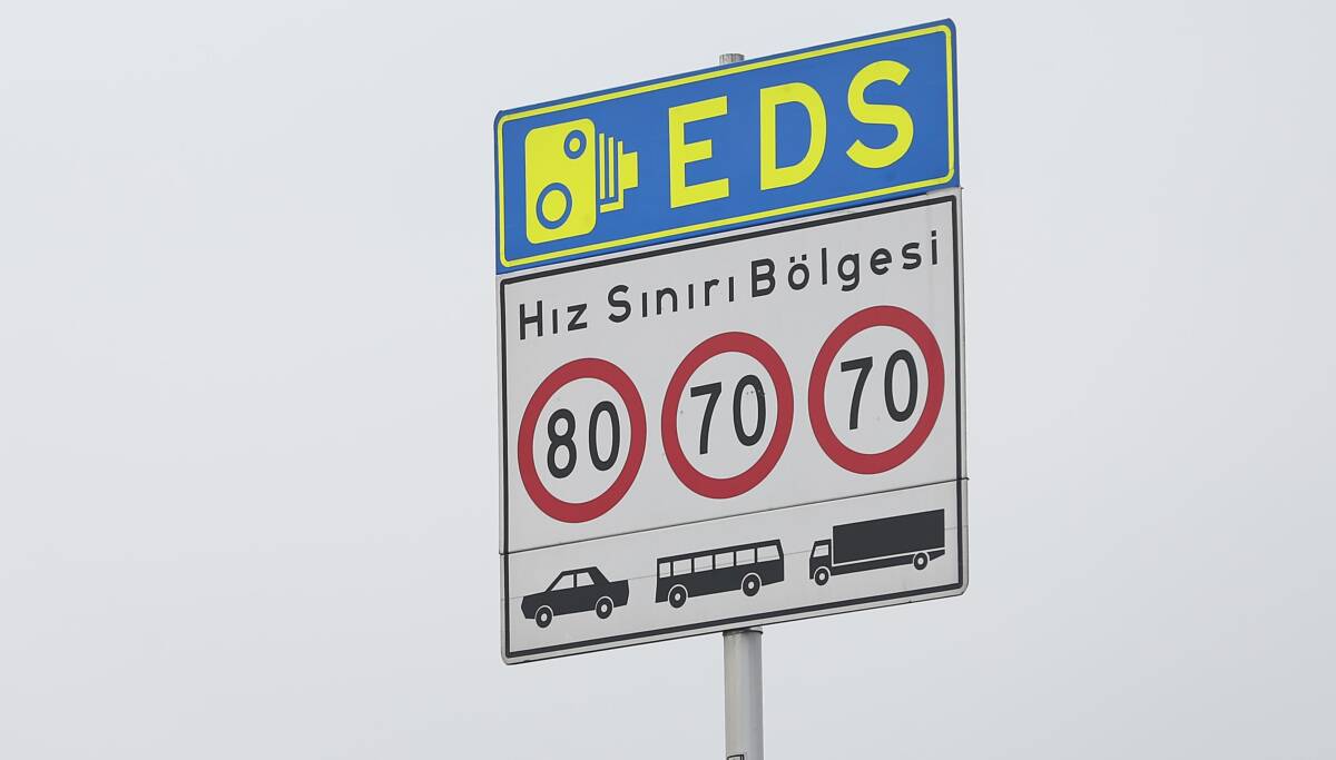 Ulaştırma ve Altyapı Bakanı Abdulkadir Uraloğlu, kara yollarında hız sınırlarını
