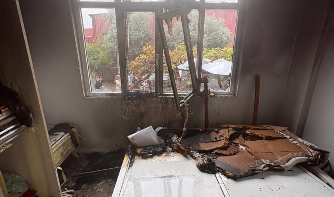 Hatay’ın Dörtyol ilçesinde bir apartman dairesinde çıkan yangın paniğe neden