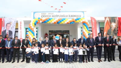 Hatay’ın Arsuz ilçesinde, 6 Şubat 2023 depremlerinde ağır hasar aldığı