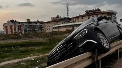 Hatay’ın Antakya ilçesinde sabah saatlerinde meydana gelen trafik kazası, görenleri