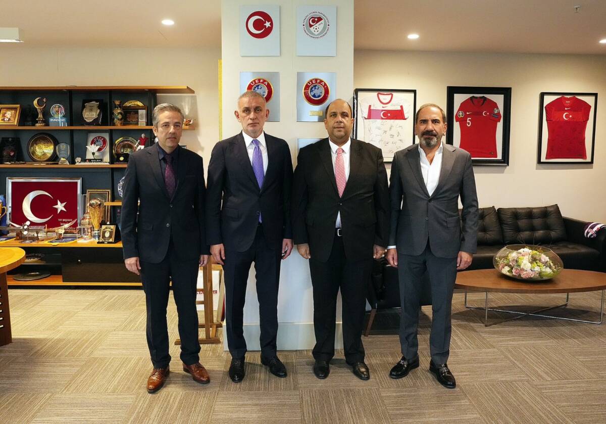 Türkiye Futbol Federasyonu (TFF) Başkanı İbrahim Hacıosmanoğlu ile FIFA Başkanı’nın