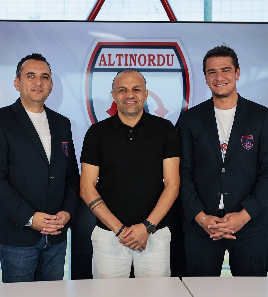 İskenderunlu teknik direktör Ender Traş, İzmir ekibi Altınordu ile anlaştı.