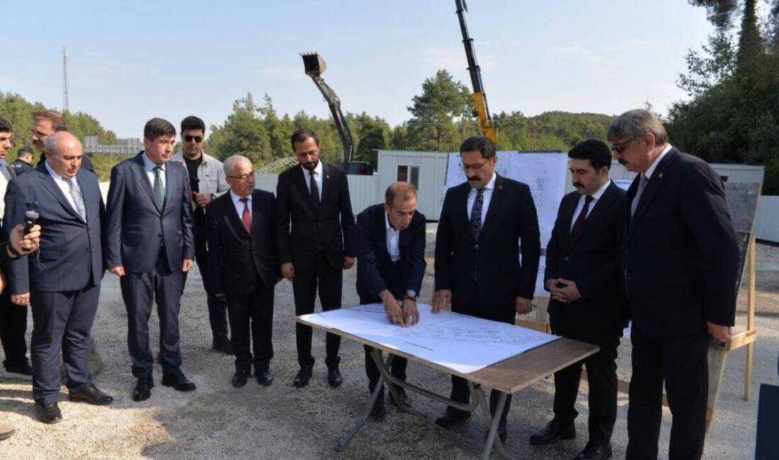 Yayladağı Gümrük Kapısı, sınır ticaretine açılıyor Hatay Valisi Mustafa Masatlı, Yayladağı Kaymakamı Halil Yazıcı, Gümrük Bölge