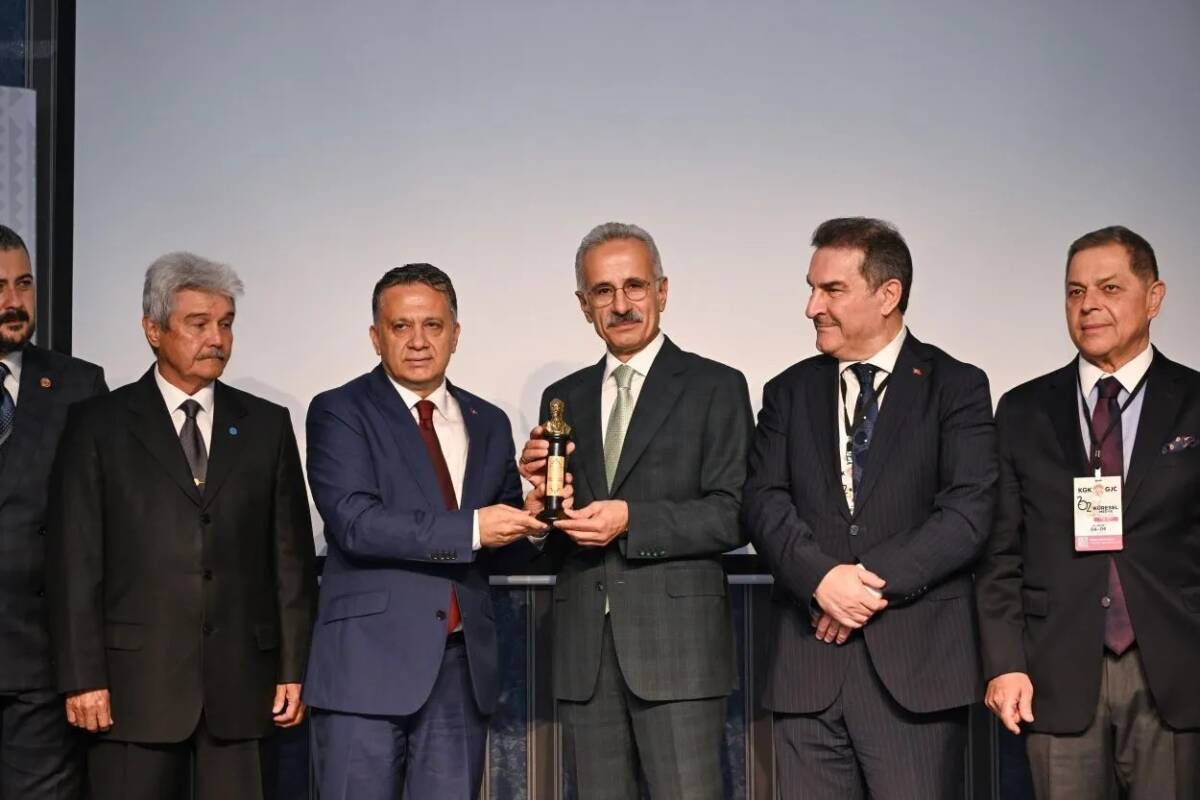 Çalıştay mesajı: “Medya, yalnızca bir haber aktarma aracı değil, dünyada