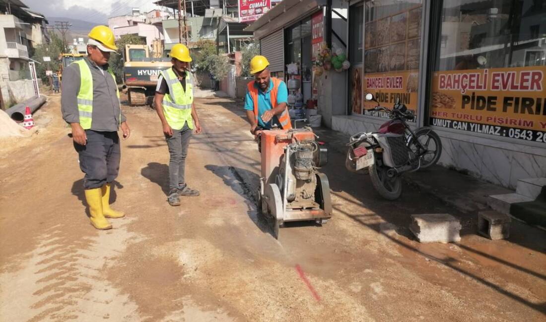 HBB ve DSİ İş Birliğiyle Kırıkhan’a Kalıcı Su Çözümü Hatay Büyükşehir Belediyesi (HBB), Kırıkhan ilçesinde uzun yıllardır süregelen içme