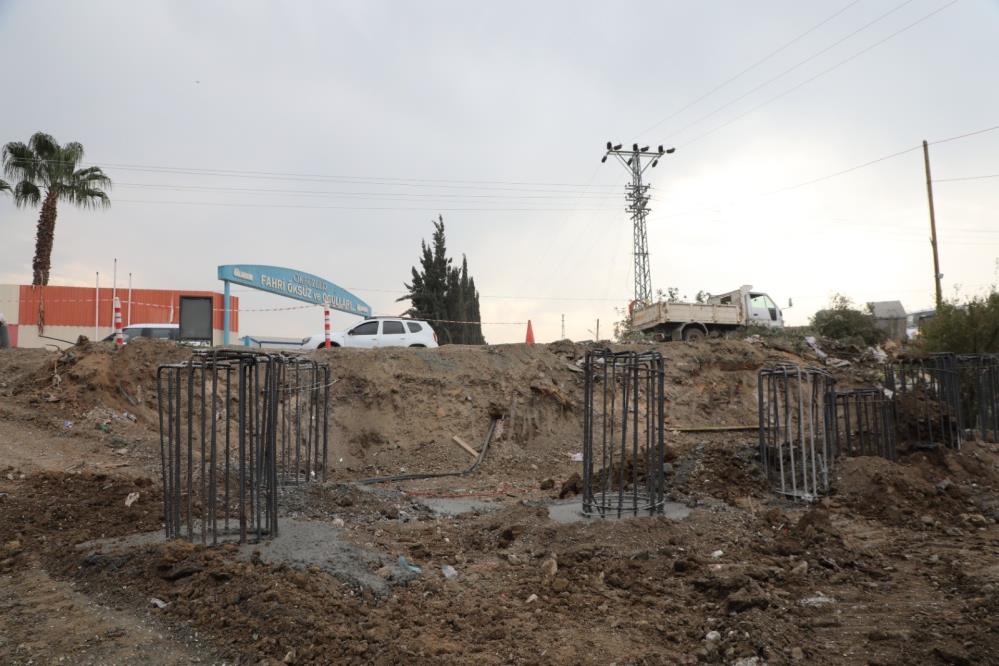 Hatay Büyükşehir Belediyesi (HBB), il genelinde ulaşım altyapısını güçlendirme çalışmalarını