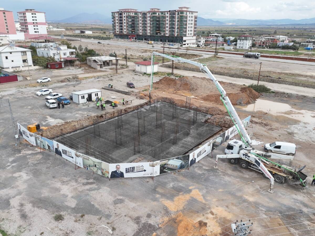 Hatay Büyükşehir Belediyesi (HBB), kent genelinde ailelere destek olacak ve