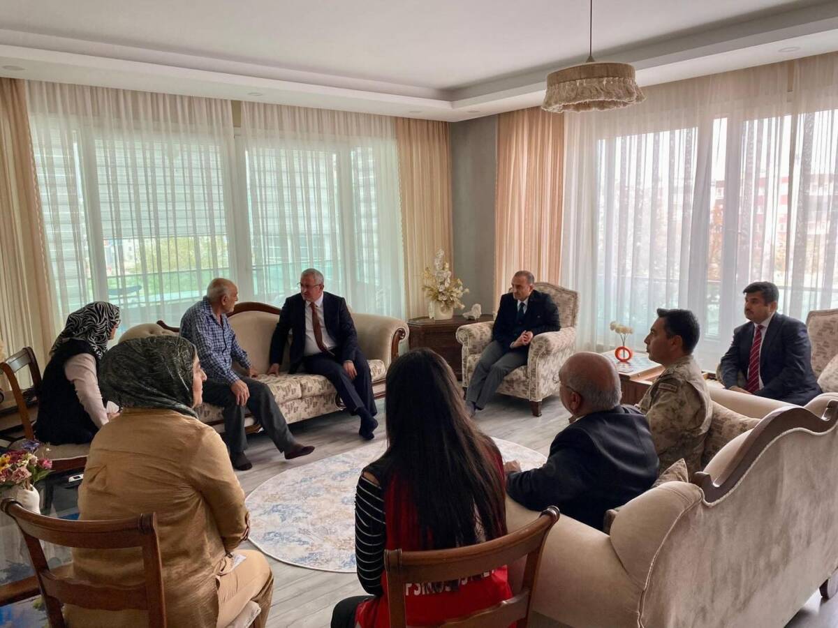 Terörle mücadele sırasında şehit düşen TSK personeli Yüzbaşı İlker Acar’ın