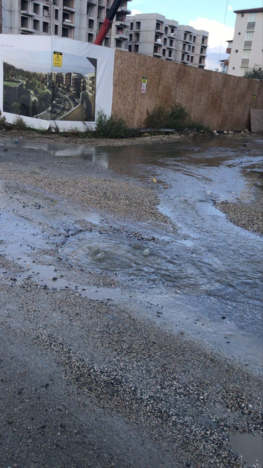 Antakya Akasya Mahallesi’nde 10 Aylık Kanalizasyon Skandalı Patlak Verdi. Vatandaşlar