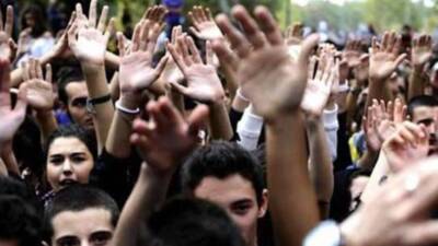 Türk Eğitim Vakfı’nın araştırması, üniversiteli gençlerin ağırlaşan maddi kaygılar, yalnızlık