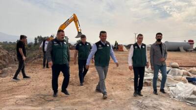 Hatay’ın Kırıkhan ilçesinde yapımı devam eden içme suyu tesislerinde incelemelerde