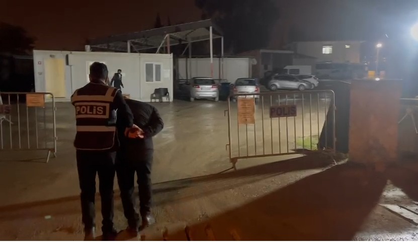 Hatay Emniyet Müdürlüğü ekipleri, haklarında kesinleşmiş hapis cezası bulunan şahısların