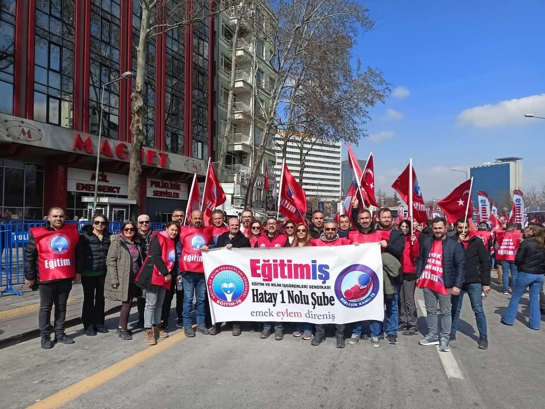 Hatay Osman Ötken Anadolu Lisesi’nin adının “Hüsnü Özyeğin Anadolu Lisesi”