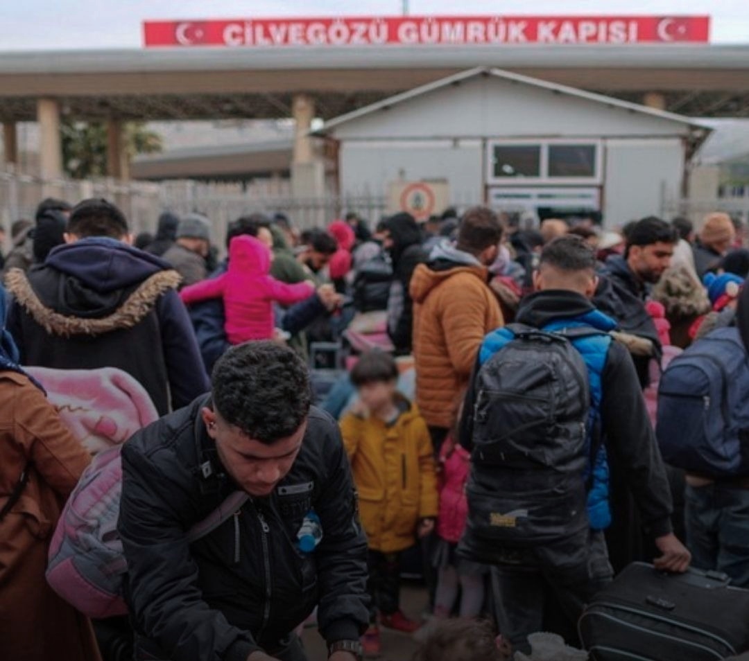 Suriye Hükümeti, ülke dışında yaşayan yurttaşlarına “geri dönüş” çağrısı yaptı.