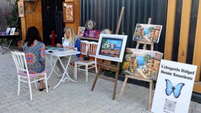 Hatay’da bu yıl ikincisi düzenlenen Alışveriş Şenliği, renkli etkinlikleriyle olduğu