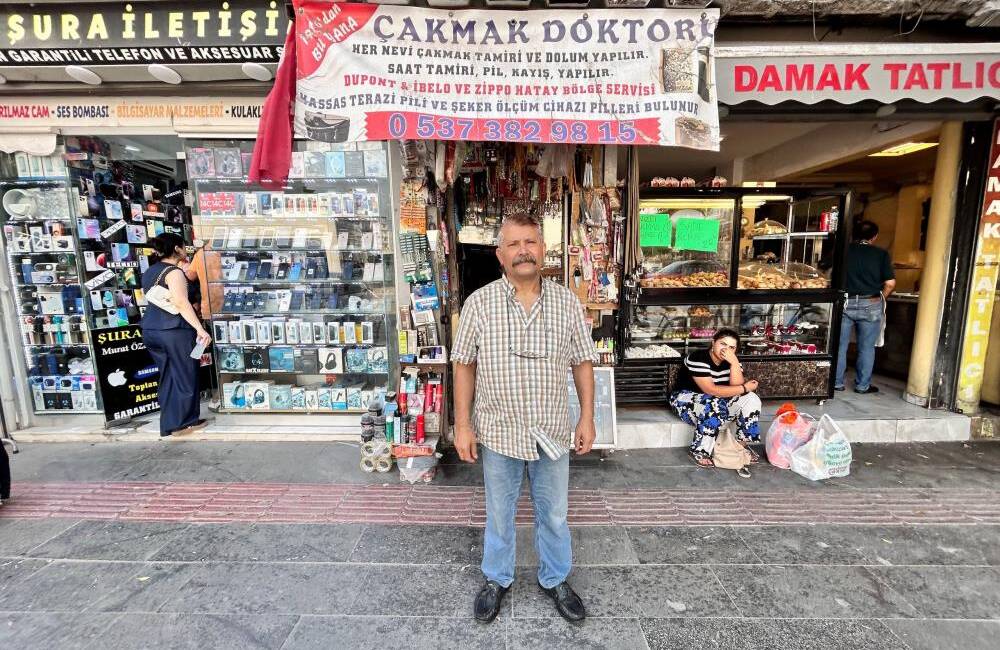 Hatay’ın İskenderun ilçesinde 63 yaşındaki esnaf, 40 yıl önce başladığı